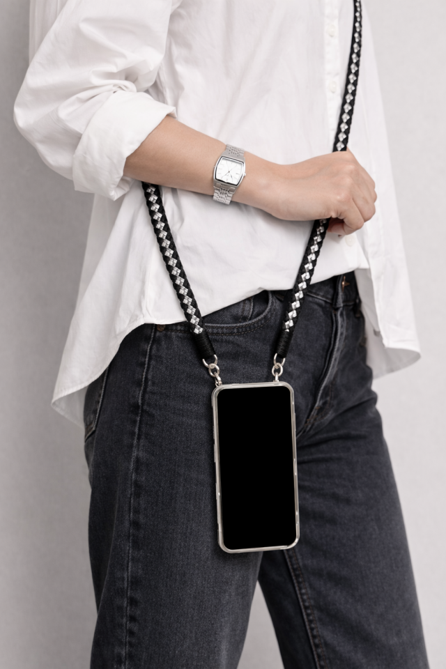 Örgü Telefon Askısı – Siyah&Gümüş